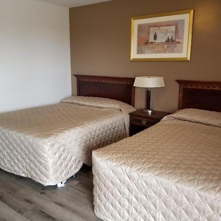 Coniston Richard Lake Motel מראה חיצוני תמונה