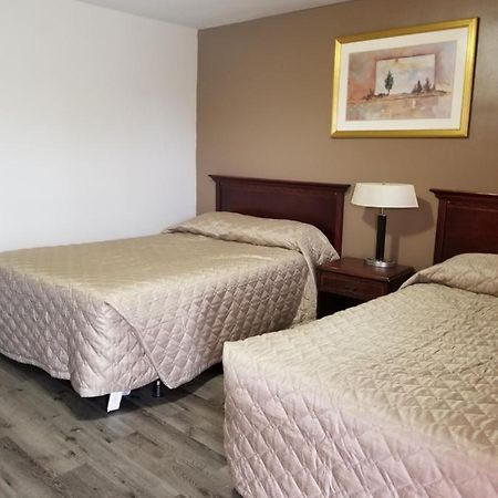 Coniston Richard Lake Motel מראה חיצוני תמונה