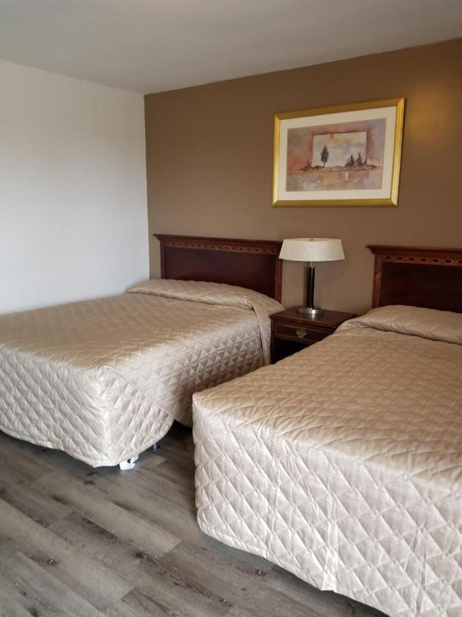 Coniston Richard Lake Motel מראה חיצוני תמונה
