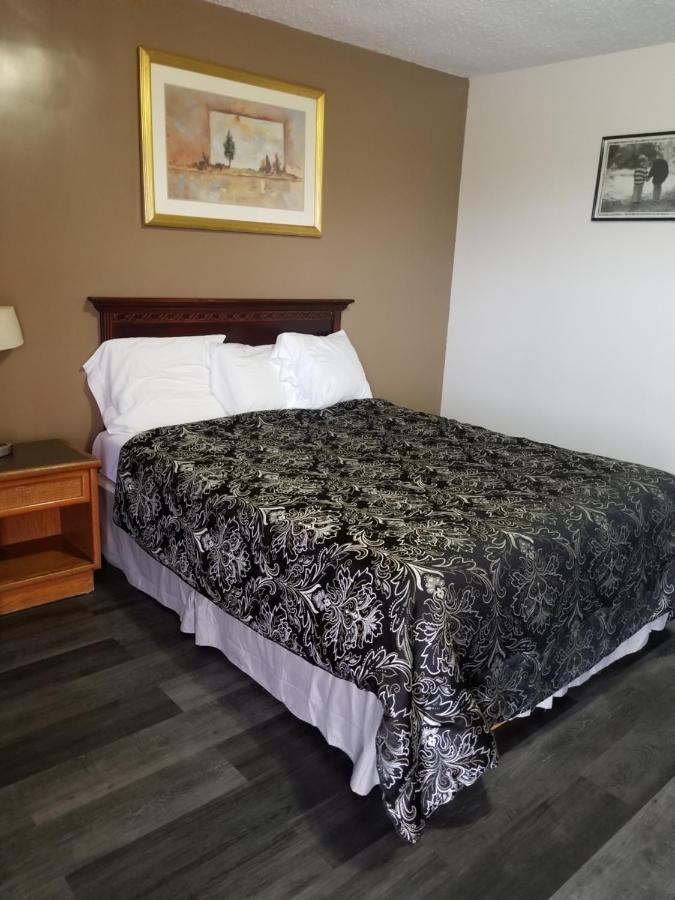 Coniston Richard Lake Motel מראה חיצוני תמונה