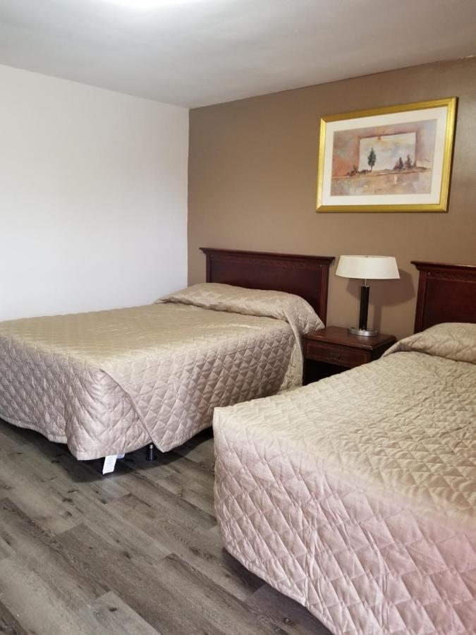 Coniston Richard Lake Motel מראה חיצוני תמונה